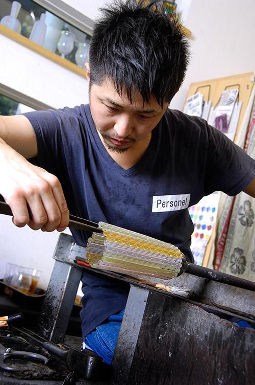 ガラス工房Merhaba(メルハバ) 「宙吹き」の技法を用いて作られるガラス